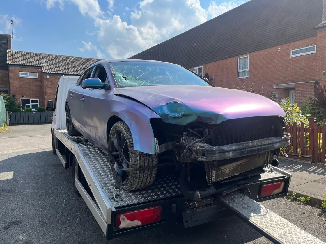 damaged-car-towing-service-nottingham