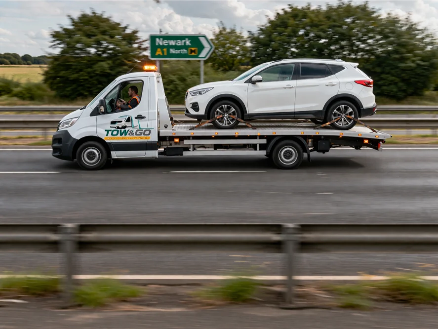 Car towing newark hyundai suv