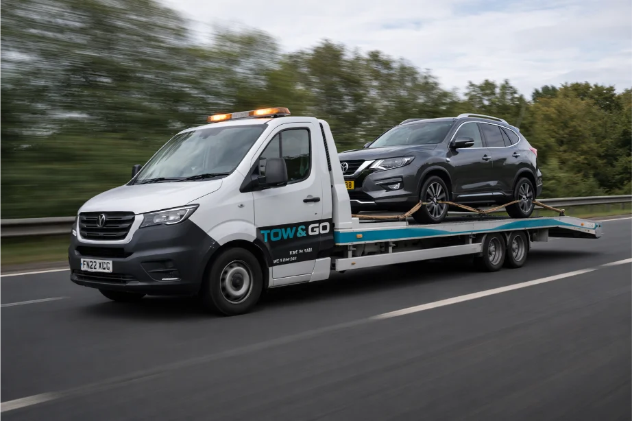 Nissan Xtrail towing A38 dual carriageway