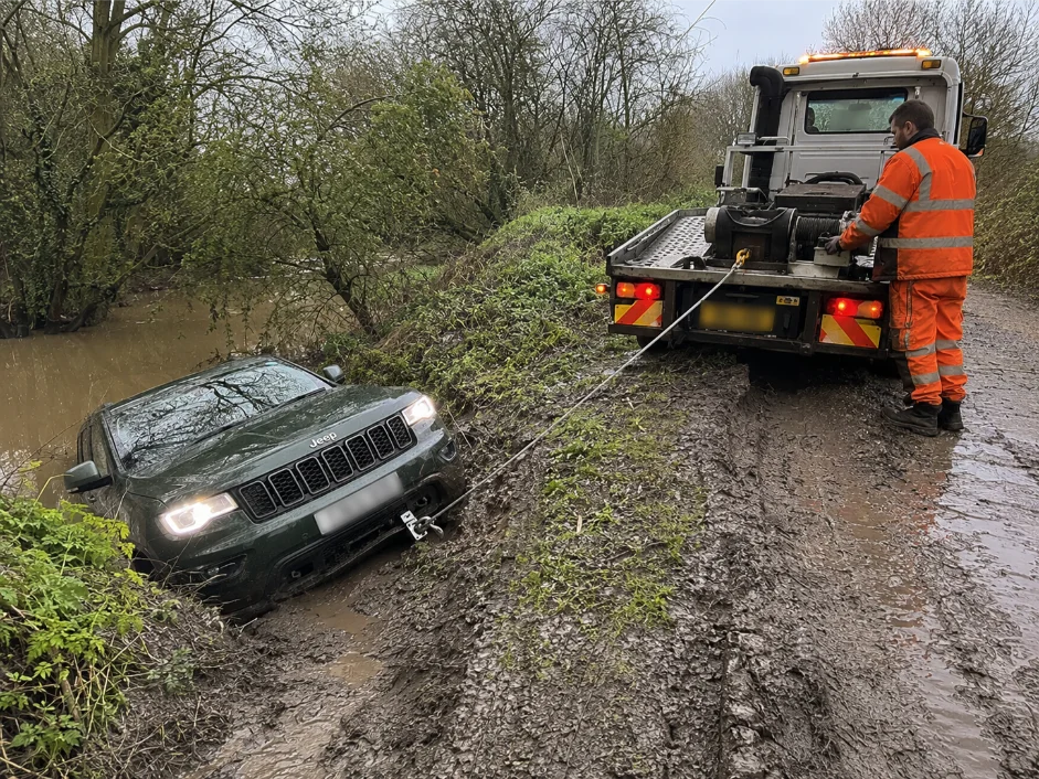 Jeep Grand Cherokee Winch Recovery Fairham Brook Ruddington