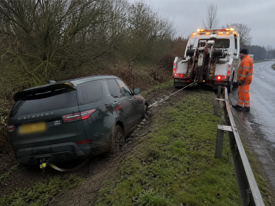 Land Rover Discovery Winch Recovery A611 Linby Nottinghamshire