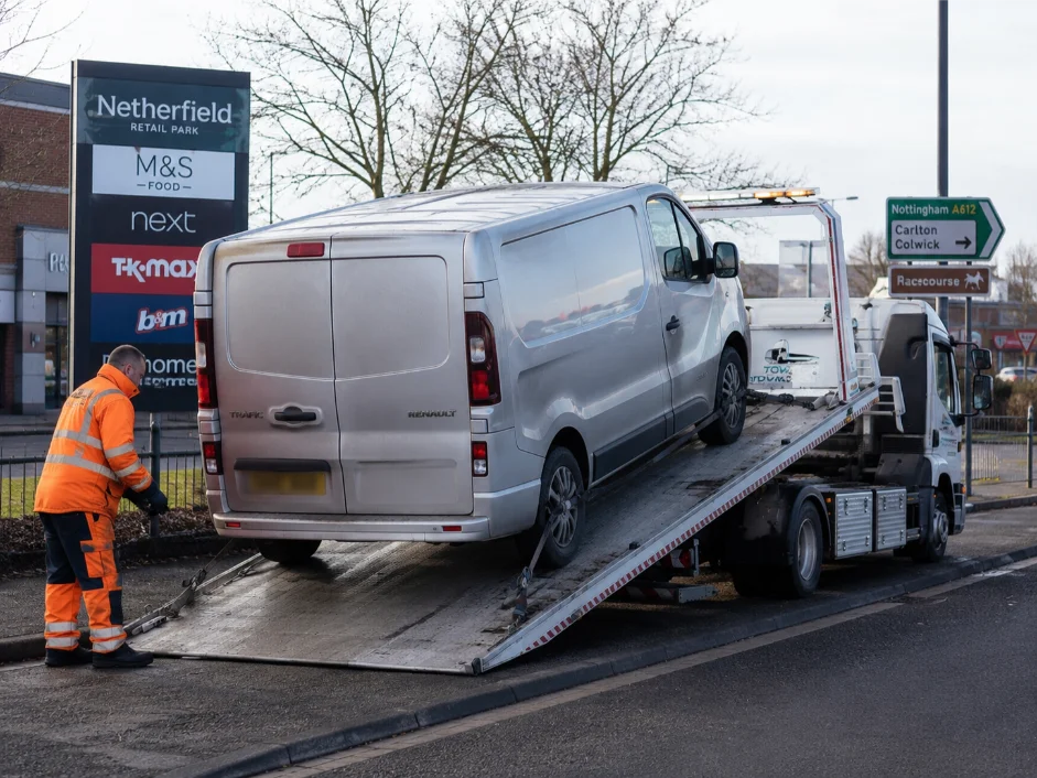 Renault Traffic Van Recovery Netherfield Retail Park Nottingham