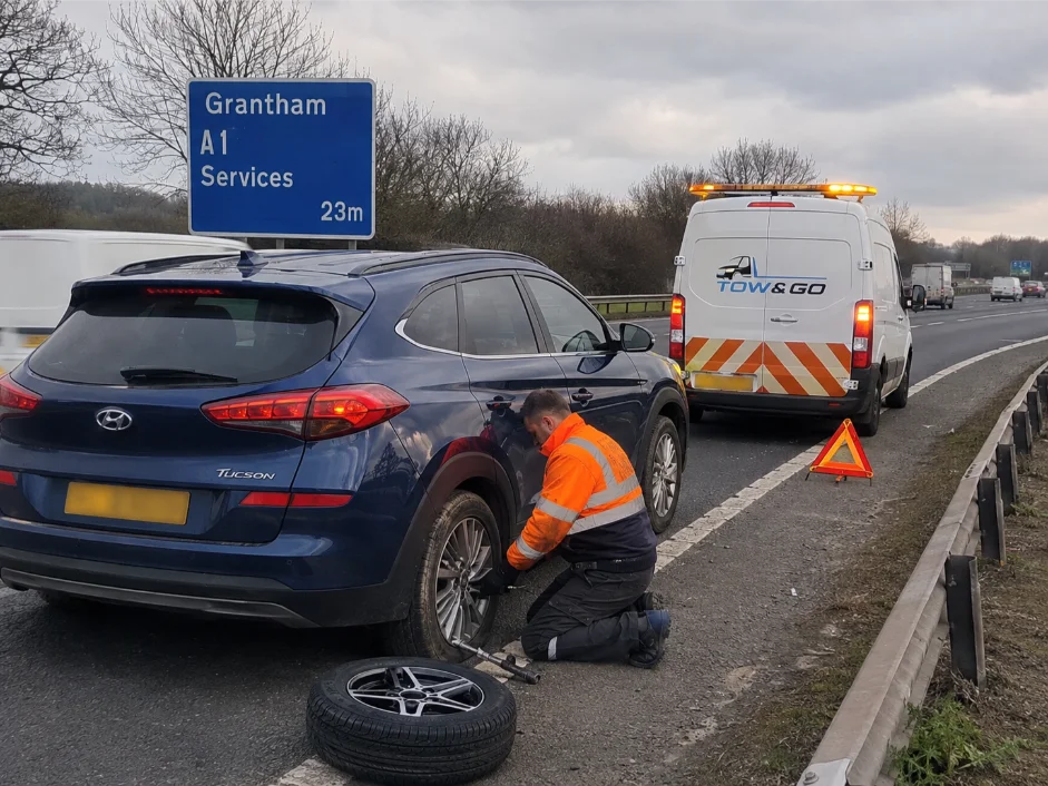 hyundai tucson roadside tyre change a1 grantham
