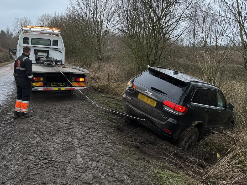 jeep grand cherokee winch recovery heanor