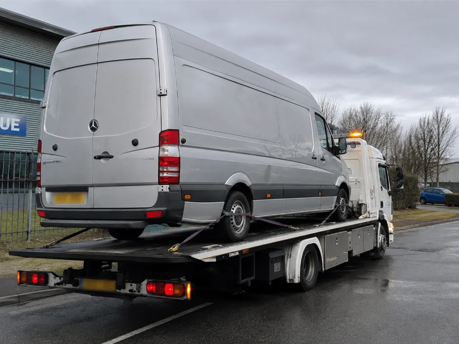 mercedes sprinter van recovery grantham business park