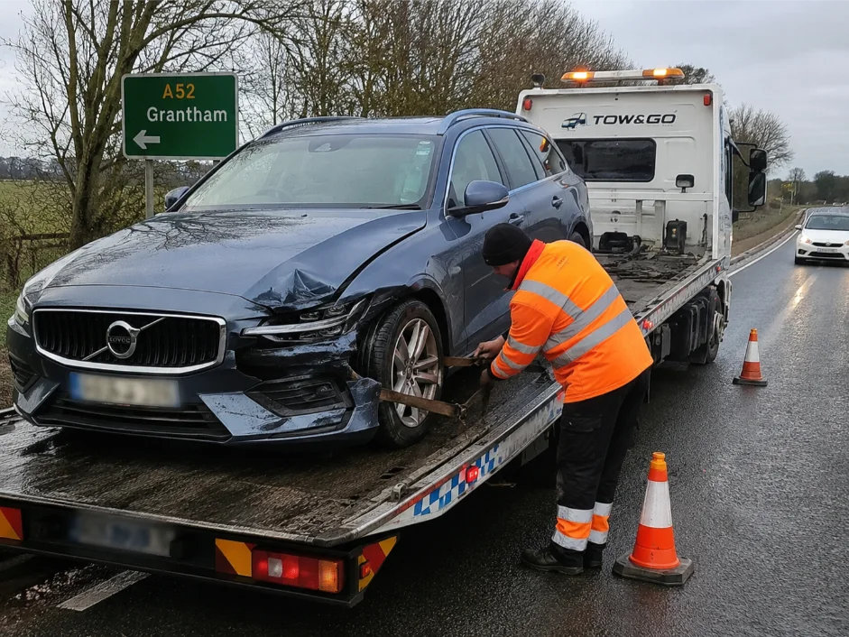 volvo v60 accident recovery a52 grantham
